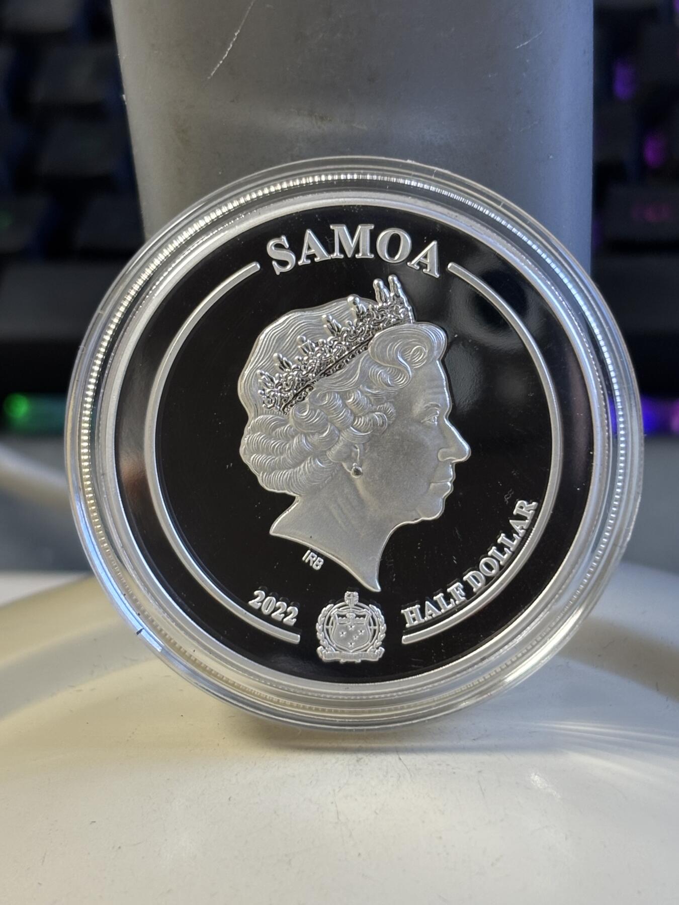 第181期拍卖 卡装萨摩亚2022年伊丽莎白二世登基70周年镀银彩色纪念币