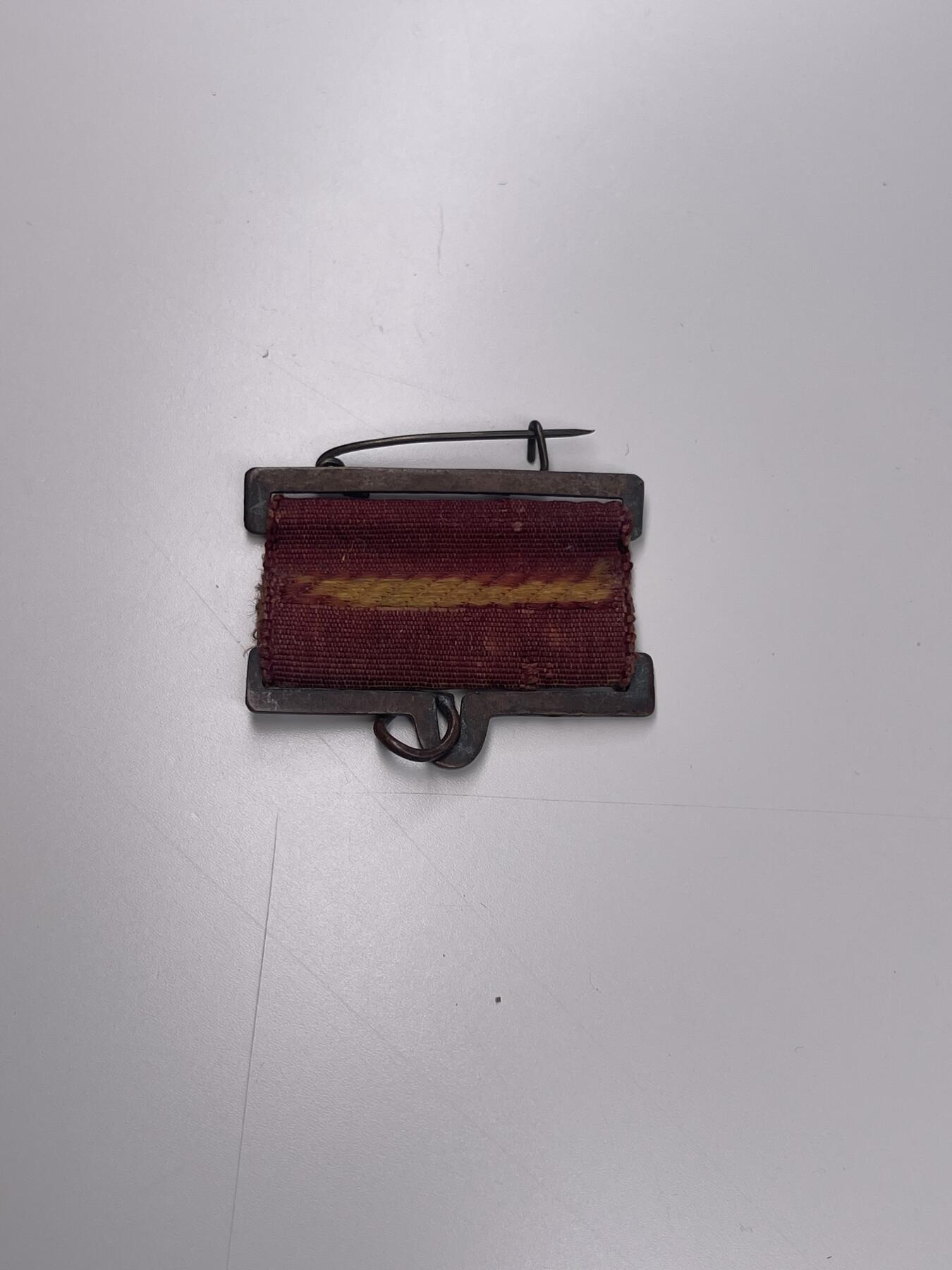 新时代收藏徽章红藏拍卖(第二十八场)  徽章纸品证书杂项 50年代老式上挂 品相如图