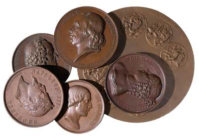 中新泰星2025年秋拍 徽章 纪念章及金银器专场 - 外国币型章六枚一组