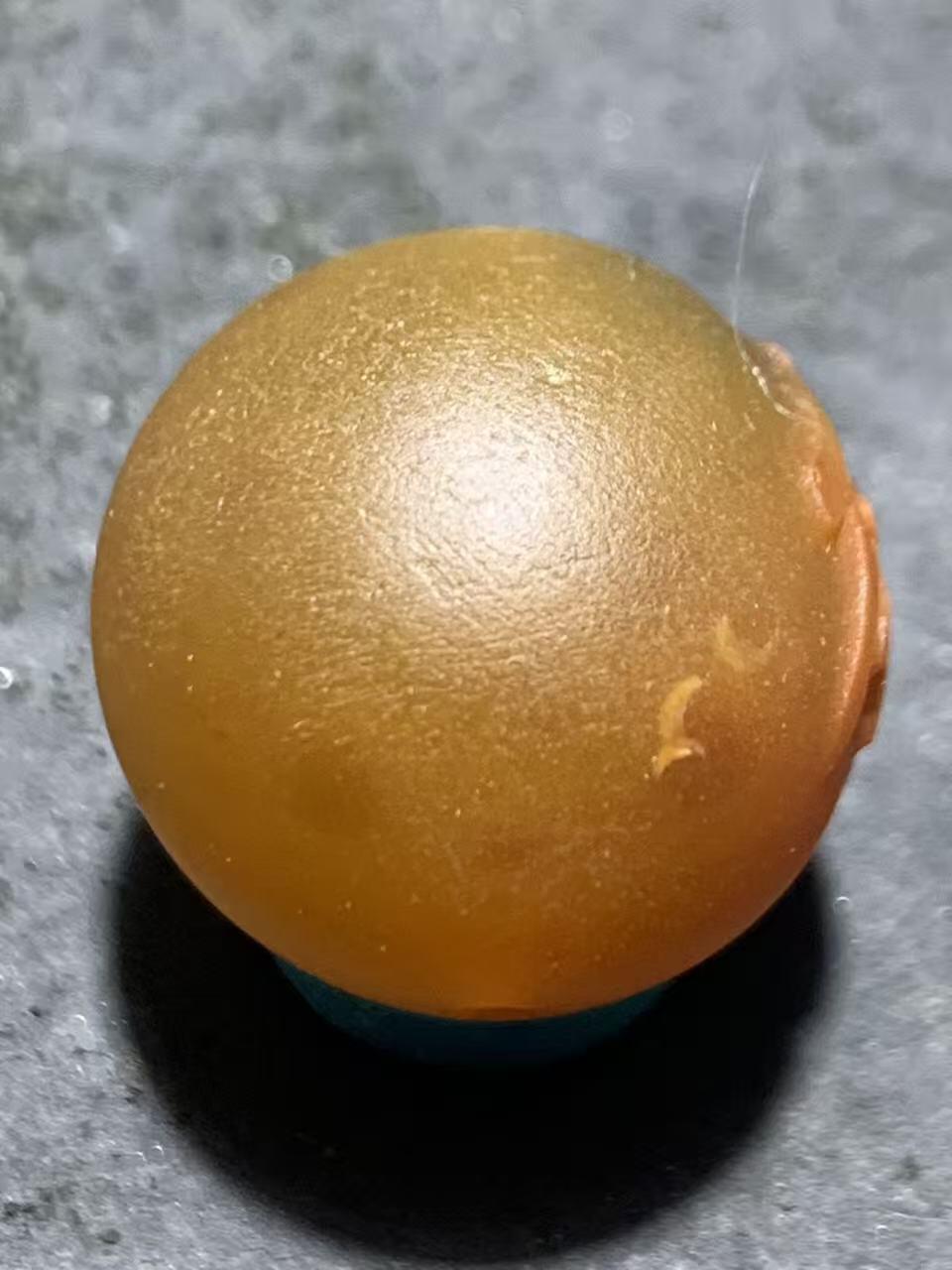 精美哑光冻料原皮战国红玛瑙手工雕刻佛字圆珠一颗！