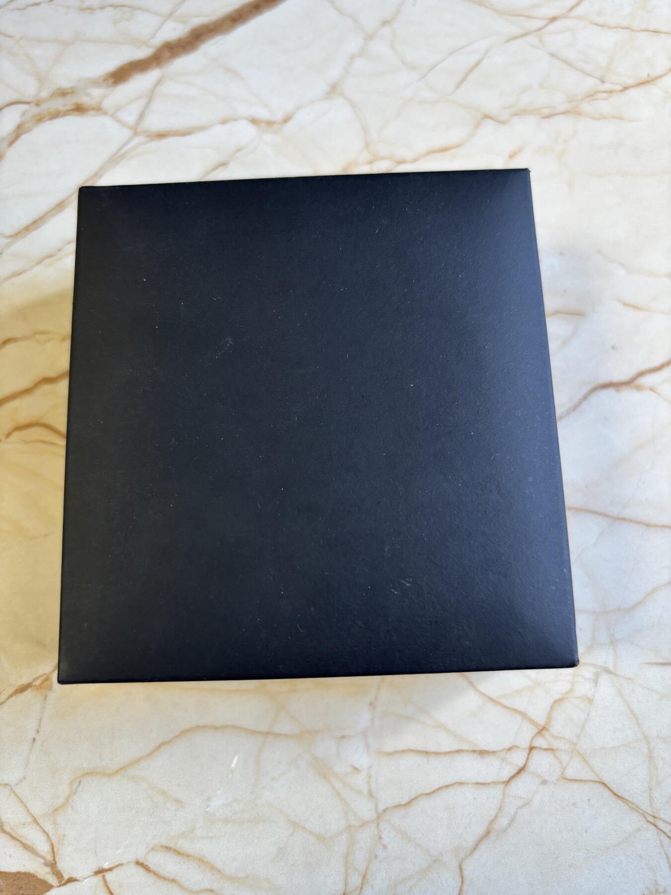 第181期拍卖 纽埃2016年动物皮肤绿树蟒彩色蟒蛇纪念银币,999银，发行700枚