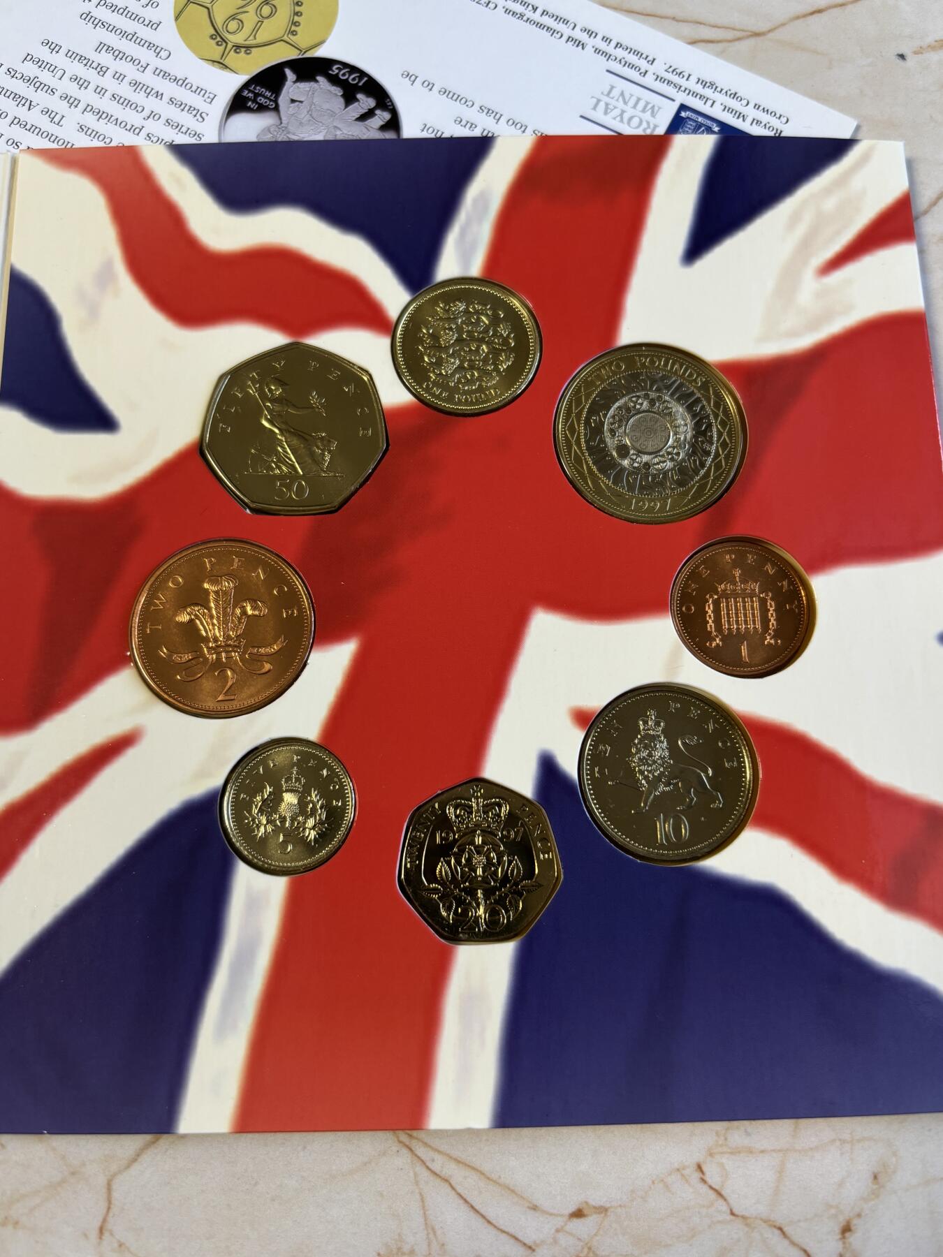 第181期拍卖 卡册 英国1997年硬币8枚套币