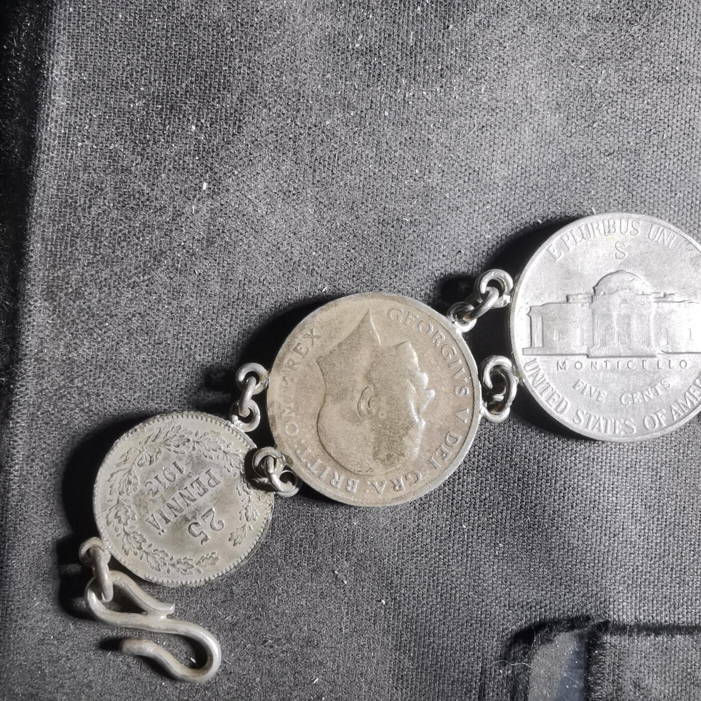 沼泽如烟--第901场 手链一条多枚银币银链焊接