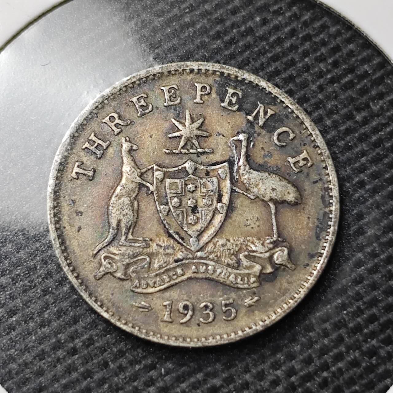 KK钱币收藏小铺  第369场  2月预留时间 周末发货  1935澳大利亚6便士银币 高银925