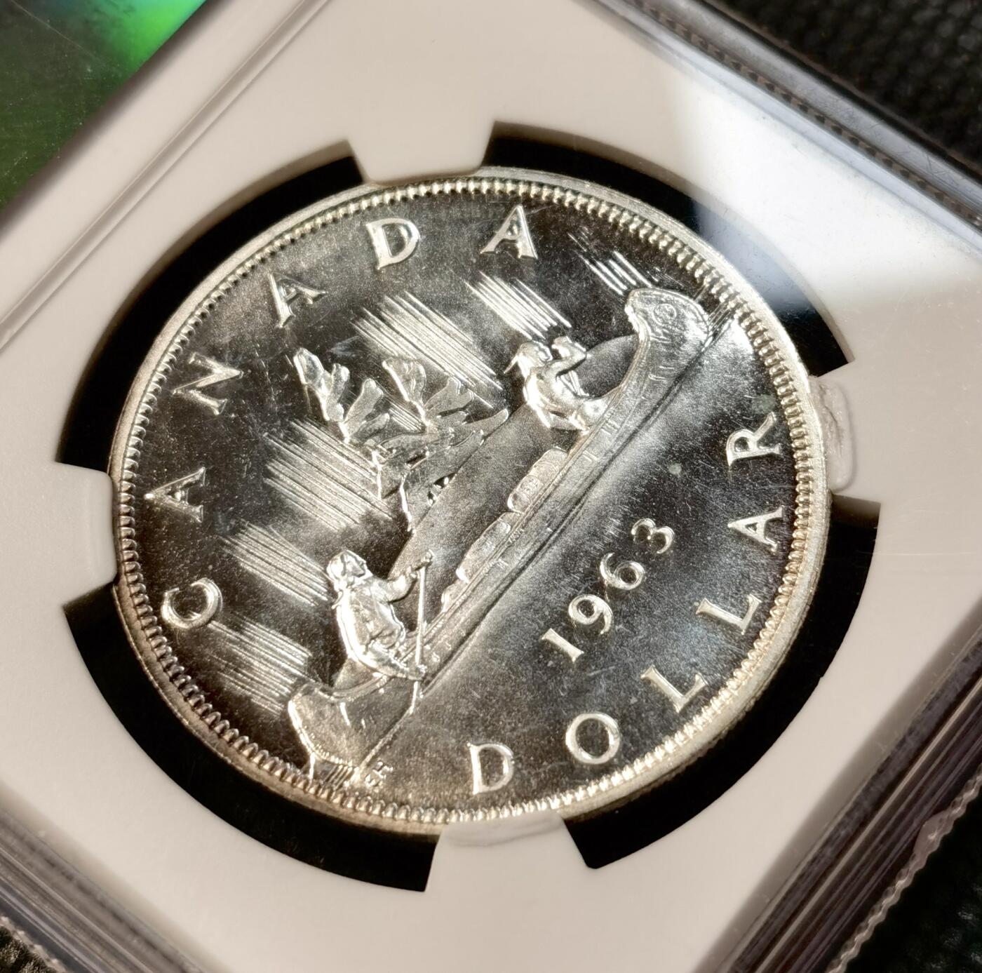 甄臻铺-世界币章拍卖（第39期）送拍享返佣金等优惠多多