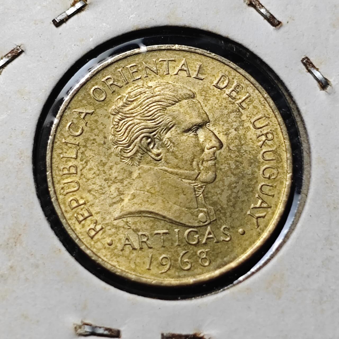 KK钱币收藏小铺  第369场  2月预留时间 周末发货  1968乌拉圭1比索 好品铜币