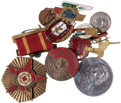 中新泰星2025年秋拍 徽章 纪念章及金银器专场 - 50年代各类奖章纪念章八枚一组