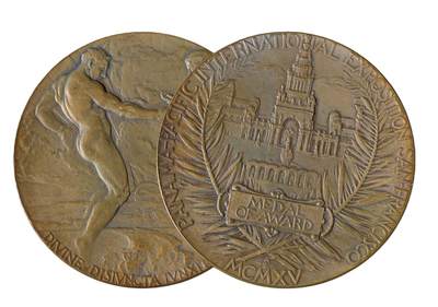 中新泰星2025年秋拍 徽章 纪念章及金银器专场 - 19世纪巴拿马万国世博会银牌