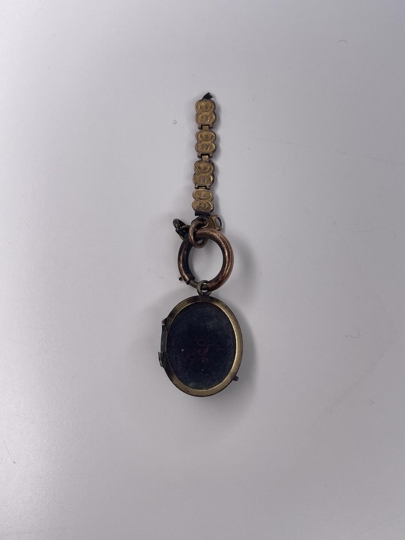 新时代收藏徽章红藏拍卖(第二十八场)  徽章纸品证书杂项 二战美国珐琅项链挂坠 铜鎏金很漂亮