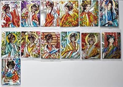 白泽拍卖卡牌手绘专场第28期（细雨生寒、寻梅闻香） - 2025 可可瑞听 花镜十三金钗1套13张 全新未拆  粗闪