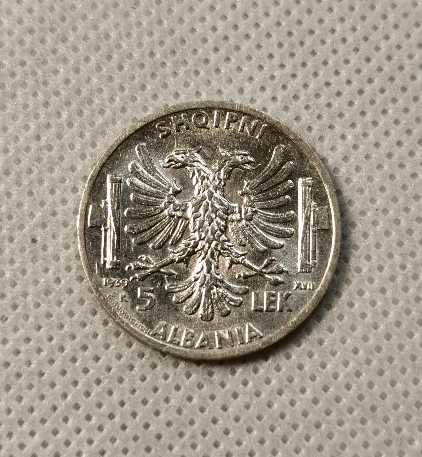 甄臻铺-世界币章拍卖（第39期）送拍享返佣金等优惠多多