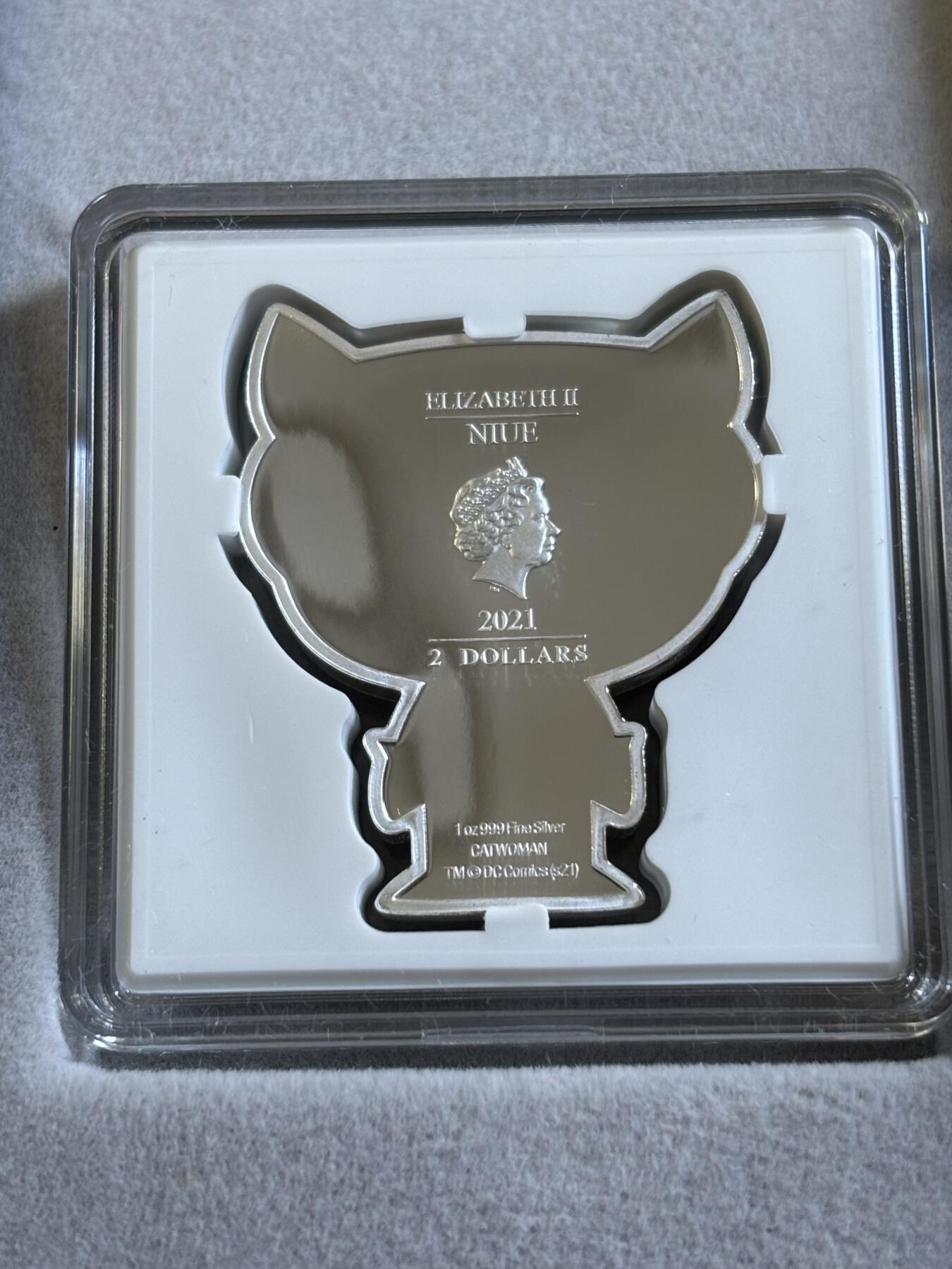 第181期拍卖 纽埃2021年Chibi系列猫女1盎司卡通纪念彩色银币，999银，发行2000枚