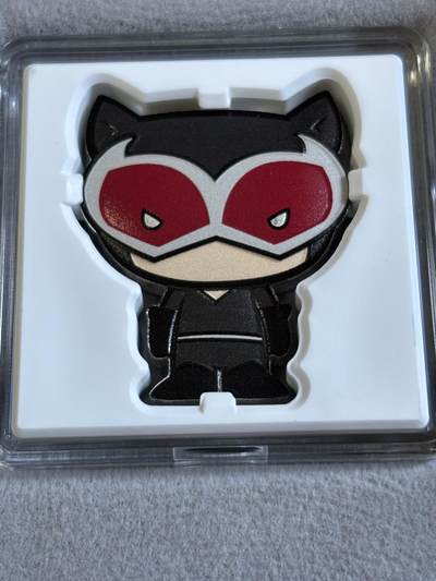 第181期拍卖 - 纽埃2021年Chibi系列猫女1盎司卡通纪念彩色银币，999银，发行2000枚