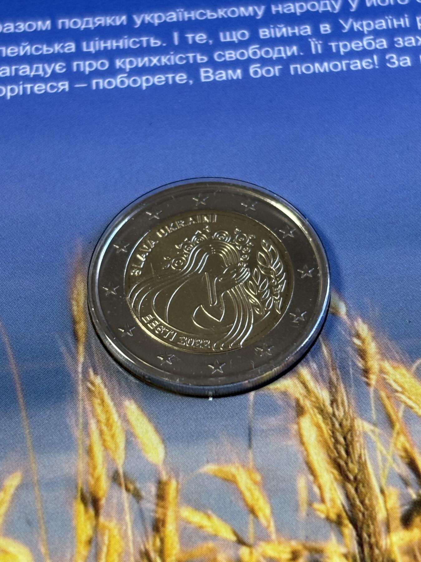 第181期拍卖 卡装爱沙尼亚2022年乌克兰与自由2欧双金属纪念币