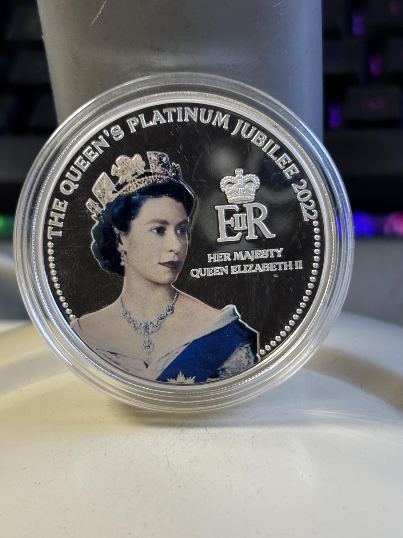 第181期拍卖 卡装萨摩亚2022年伊丽莎白二世登基70周年镀银彩色纪念币