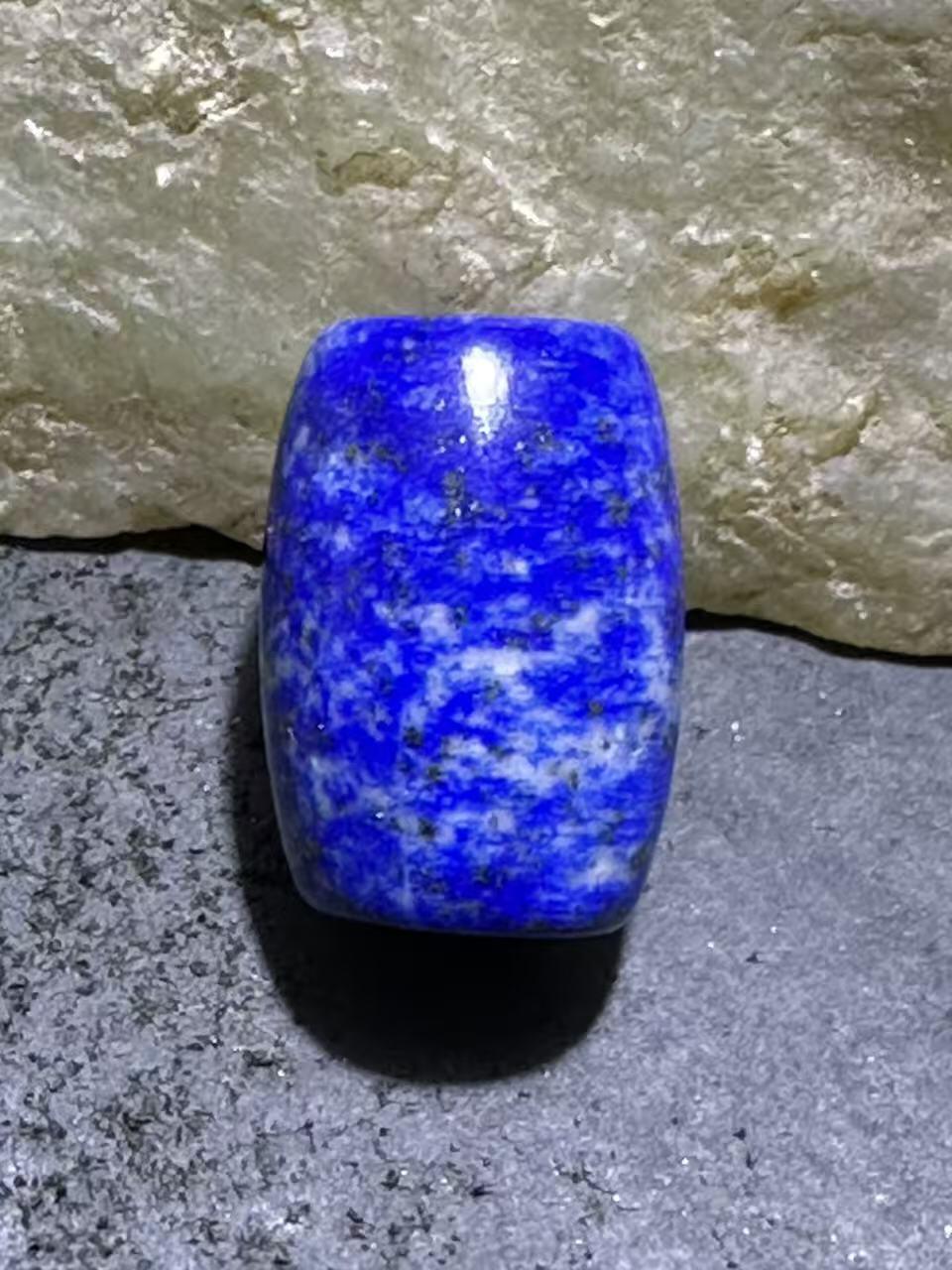 精美阿富汗老矿青金石桶珠一颗，，