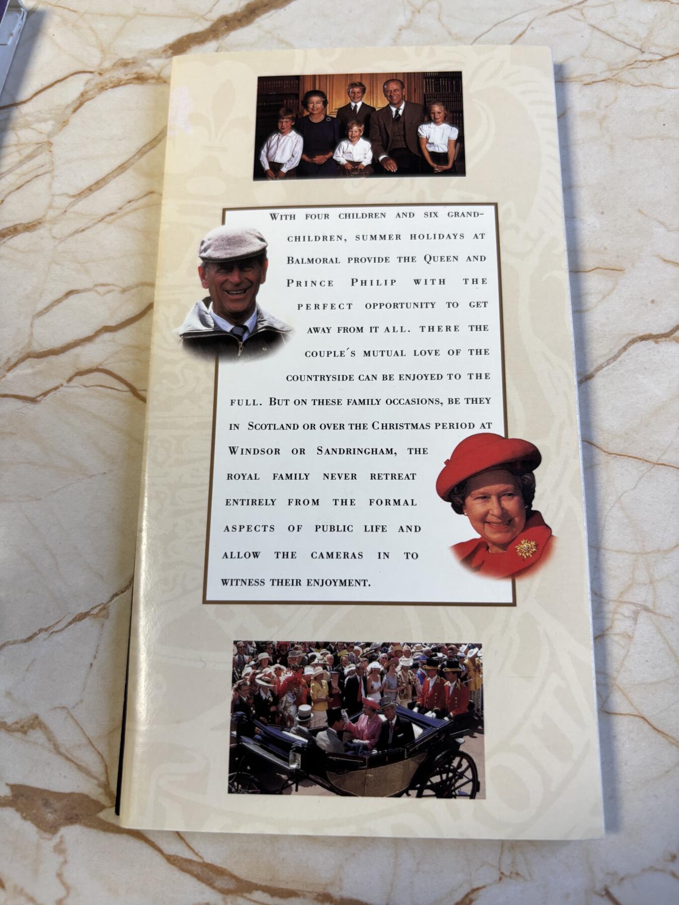 第181期拍卖 英国1997年女王金婚5镑克朗型纪念币册装