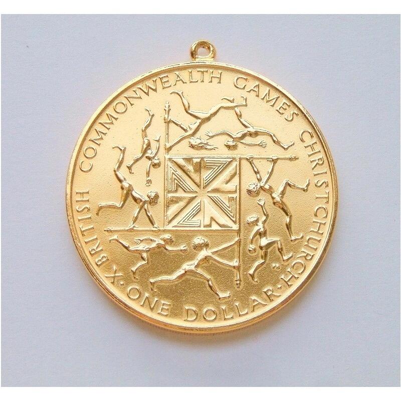 新西兰1974年 伊丽莎白英联运动会 镀金高浮雕精制币章吊坠 40MM
