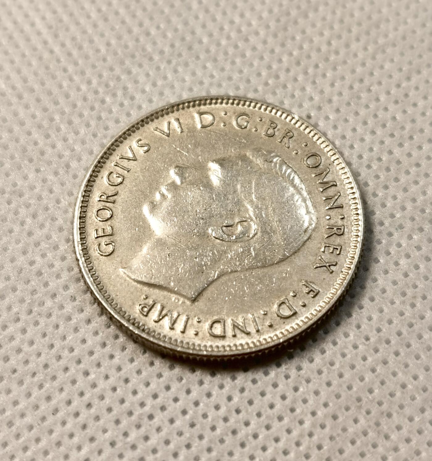 甄臻铺-世界币章拍卖（第39期）送拍享返佣金等优惠多多 英属澳大利亚乔六1弗洛林1942   28.5mm 2mm 11.6g  0.925Ag