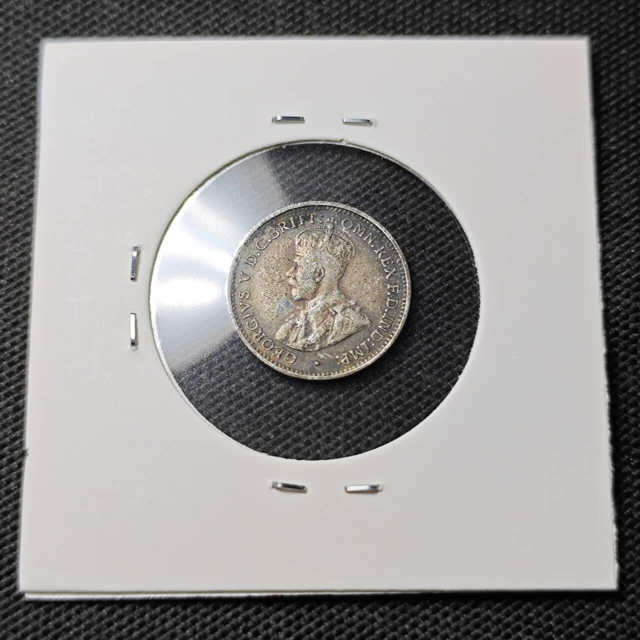 KK钱币收藏小铺  第369场  2月预留时间 周末发货  1935澳大利亚6便士银币 高银925