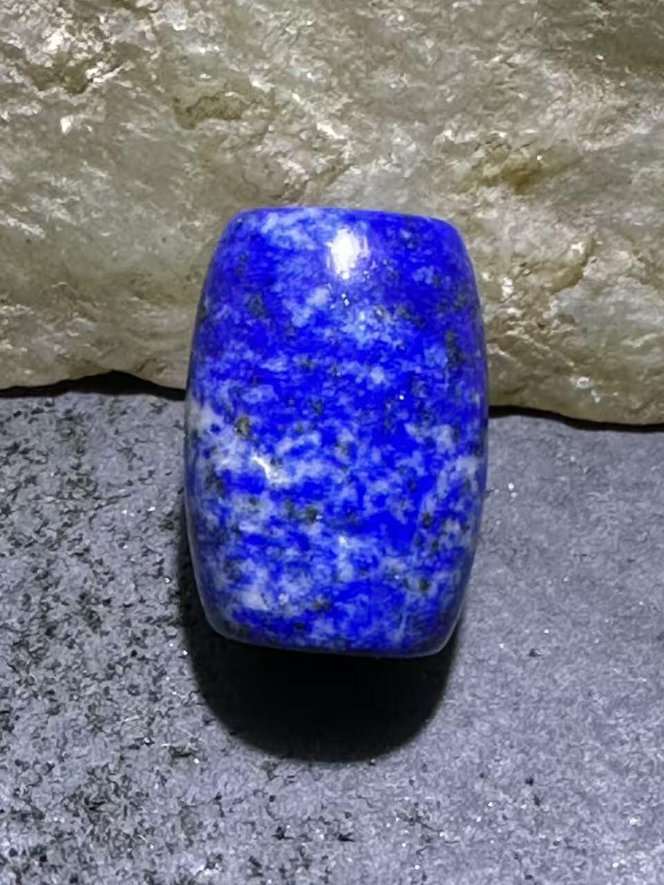 精美阿富汗老矿青金石桶珠一颗，，