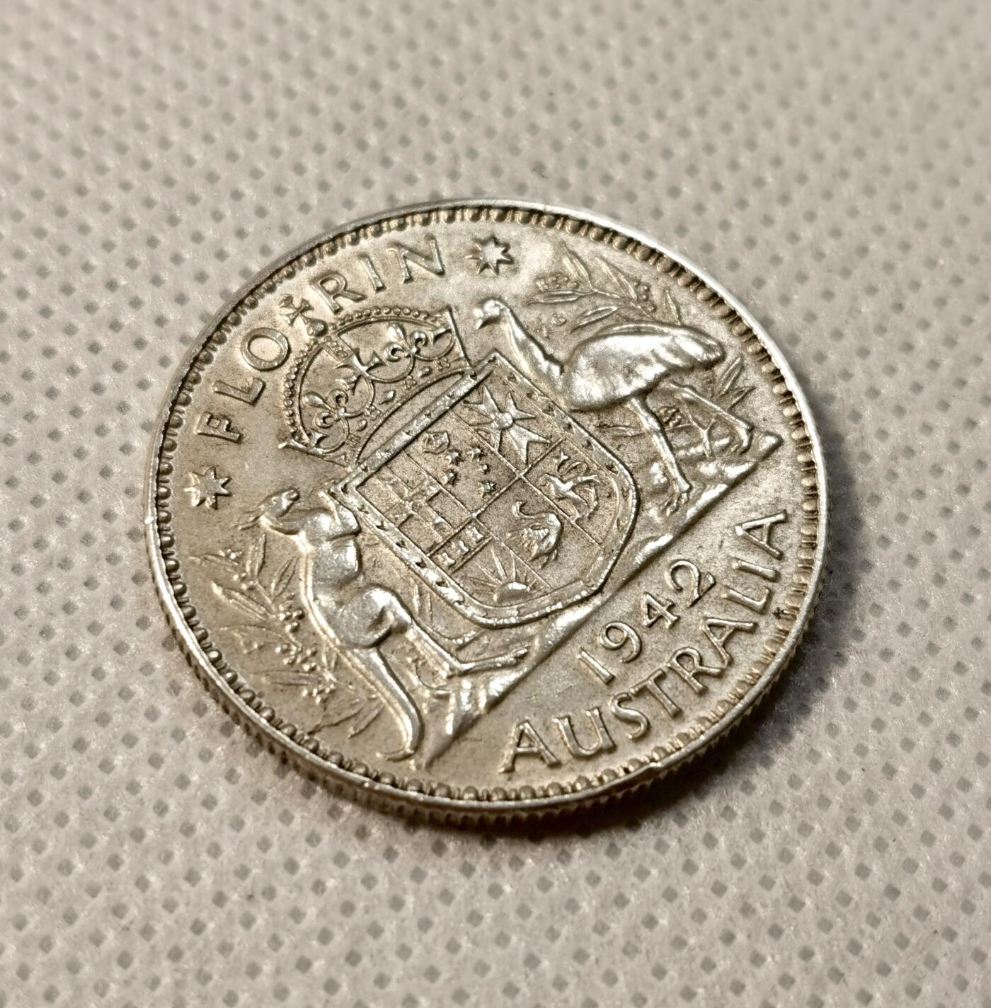 甄臻铺-世界币章拍卖（第39期）送拍享返佣金等优惠多多 英属澳大利亚乔六1弗洛林1942   28.5mm 2mm 11.6g  0.925Ag