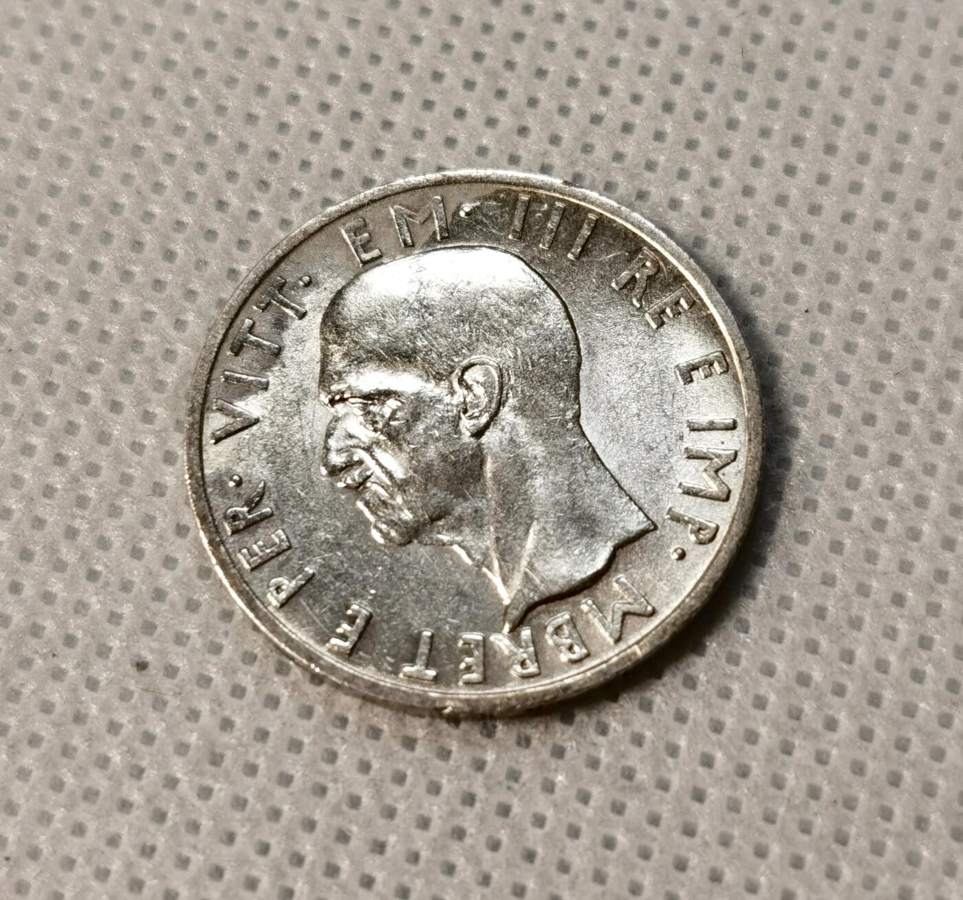 甄臻铺-世界币章拍卖（第39期）送拍享返佣金等优惠多多