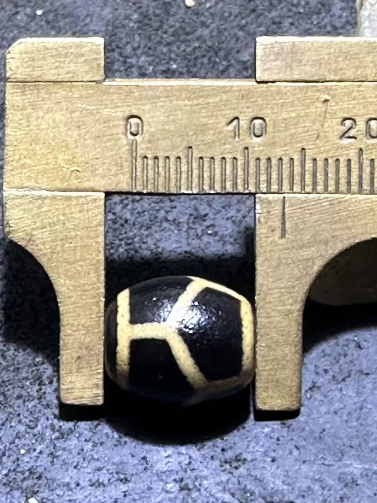 仅此一颗，精品藏传龟甲玛瑙天珠一颗，，