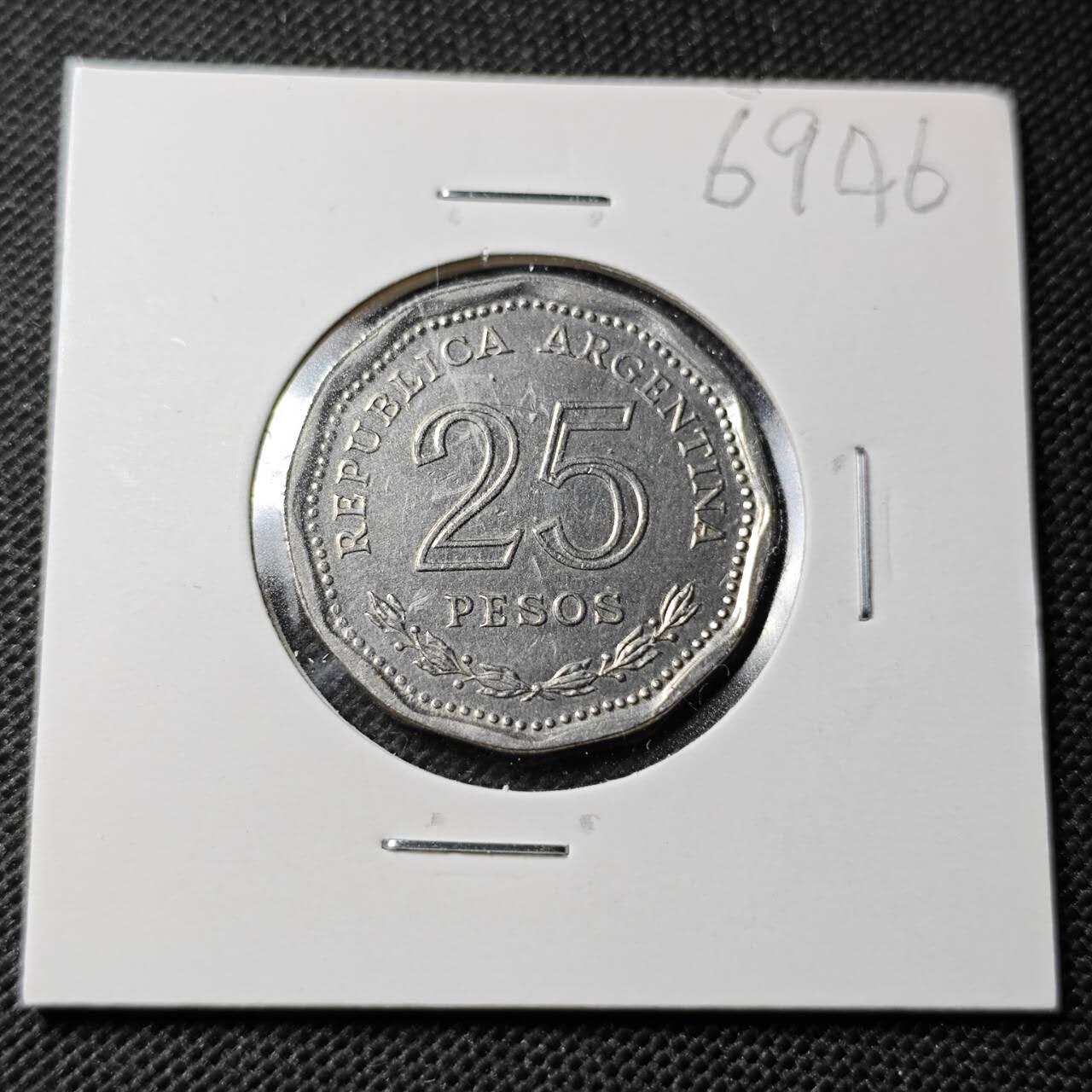 KK钱币收藏小铺  第369场  2月预留时间 周末发货  1968阿根廷25比索 不多见