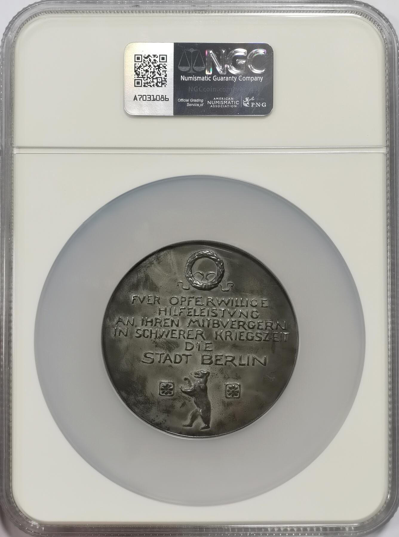 博洋堂世界钱币拍卖第146期（全场包邮） NGC MS62 唯一冠军！德国1930年左右志愿者援助纪念铁质大章。60mm巨大铁饼质留存至今MS62极其稀有！正面是希望女神的援助，背面有个留白的国徽圈圈，是暗示即将主政的元首逆十字标吗？（众所周知兴登堡还在时不允许元首的工人党抬头）