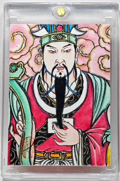 白泽拍卖卡牌手绘专场第28期（细雨生寒、寻梅闻香） - 2025 卢艺丰手绘卡 禄星 三拼卡之一  卢艺丰背简绘 卡砖封装