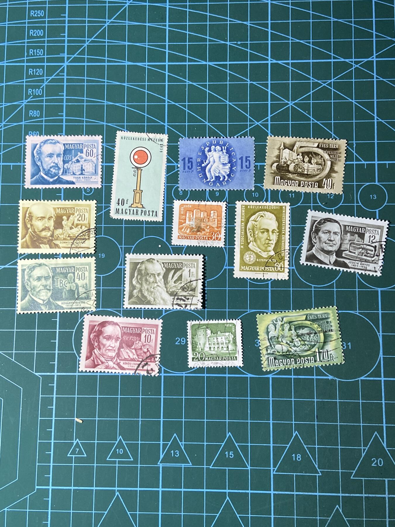 2025年第一百二十八场(总第一百五十四场）外国好品散币、邮币封和邮票场(免佣金) 邮票13枚