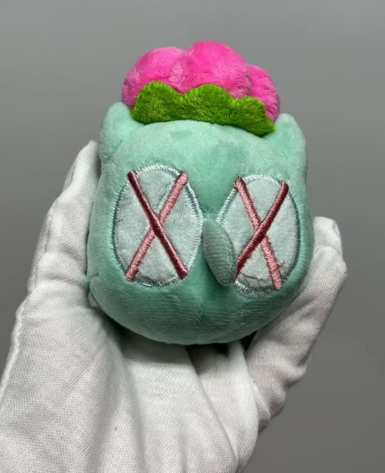 零元拍：潮流展热卖的OWSON毛绒公仔：妙蛙种子