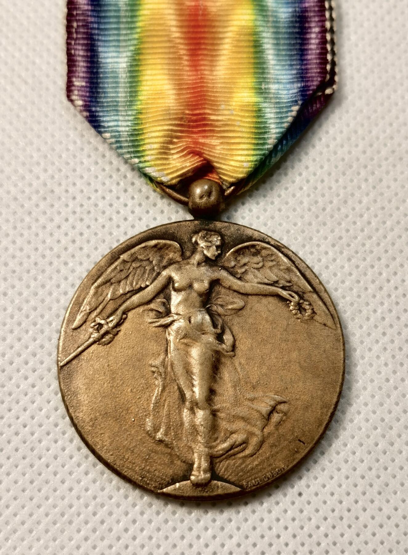 甄臻铺-世界币章拍卖（第39期）送拍享返佣金等优惠多多 比利时一战胜利奖章铜 彩色绶带