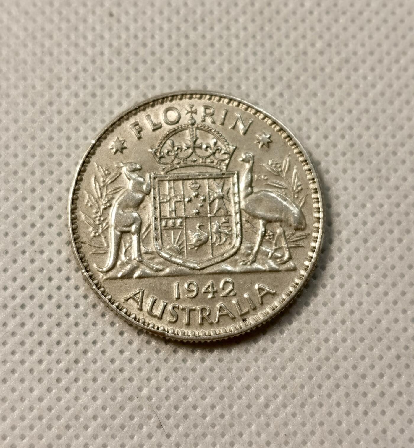 甄臻铺-世界币章拍卖（第39期）送拍享返佣金等优惠多多 英属澳大利亚乔六1弗洛林1942   28.5mm 2mm 11.6g  0.925Ag