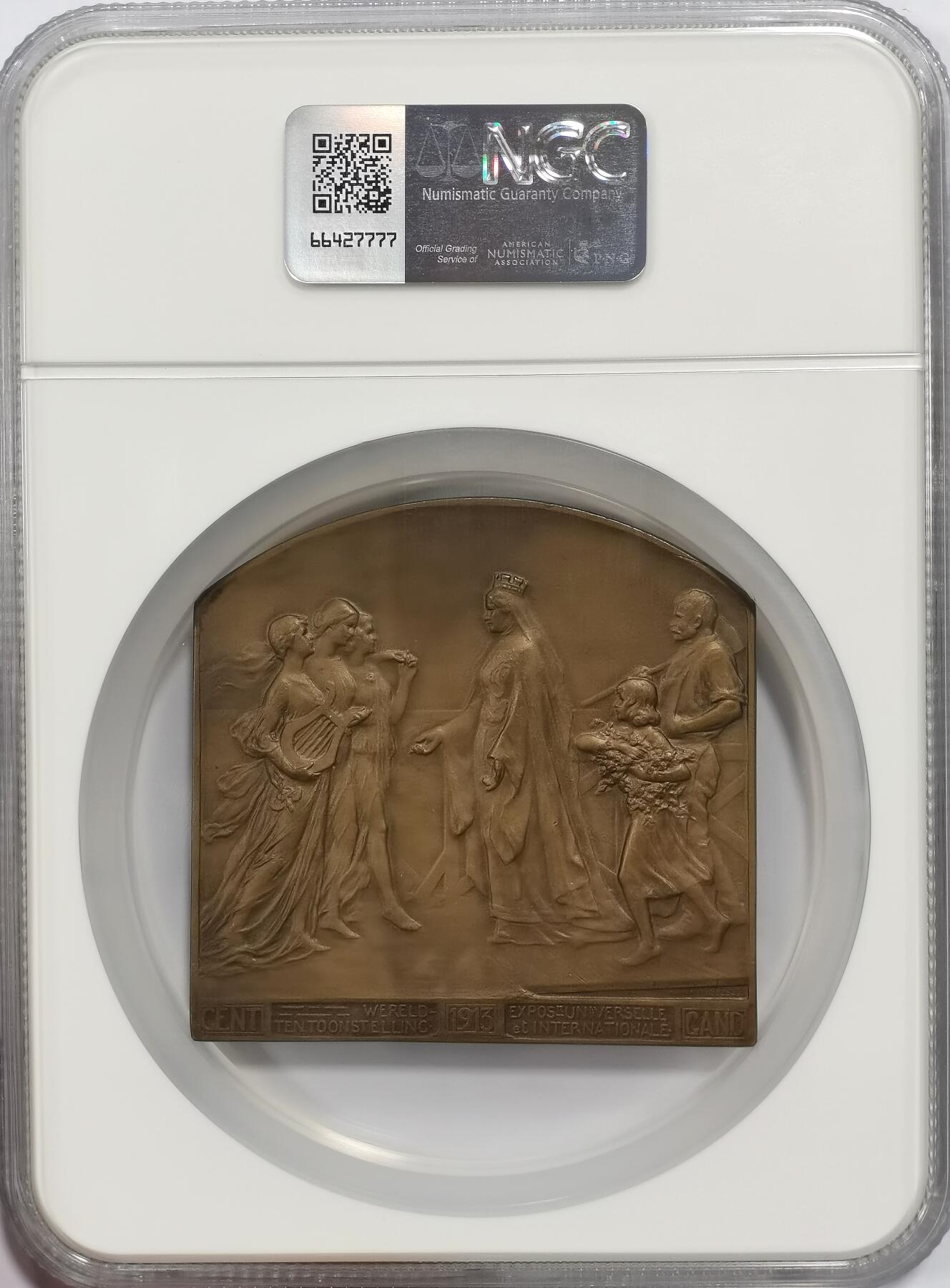 博洋堂世界钱币拍卖第146期（全场包邮） NGC MS64 冠军分！比利时1913年世博会纪念巨大铜章，70MM方拱桥形状特殊款极其少见，正面是女神指引下物阜人丰，背面是比利时王后会见工商农业各界代表，极具亲和力的一款历史叙事大章！