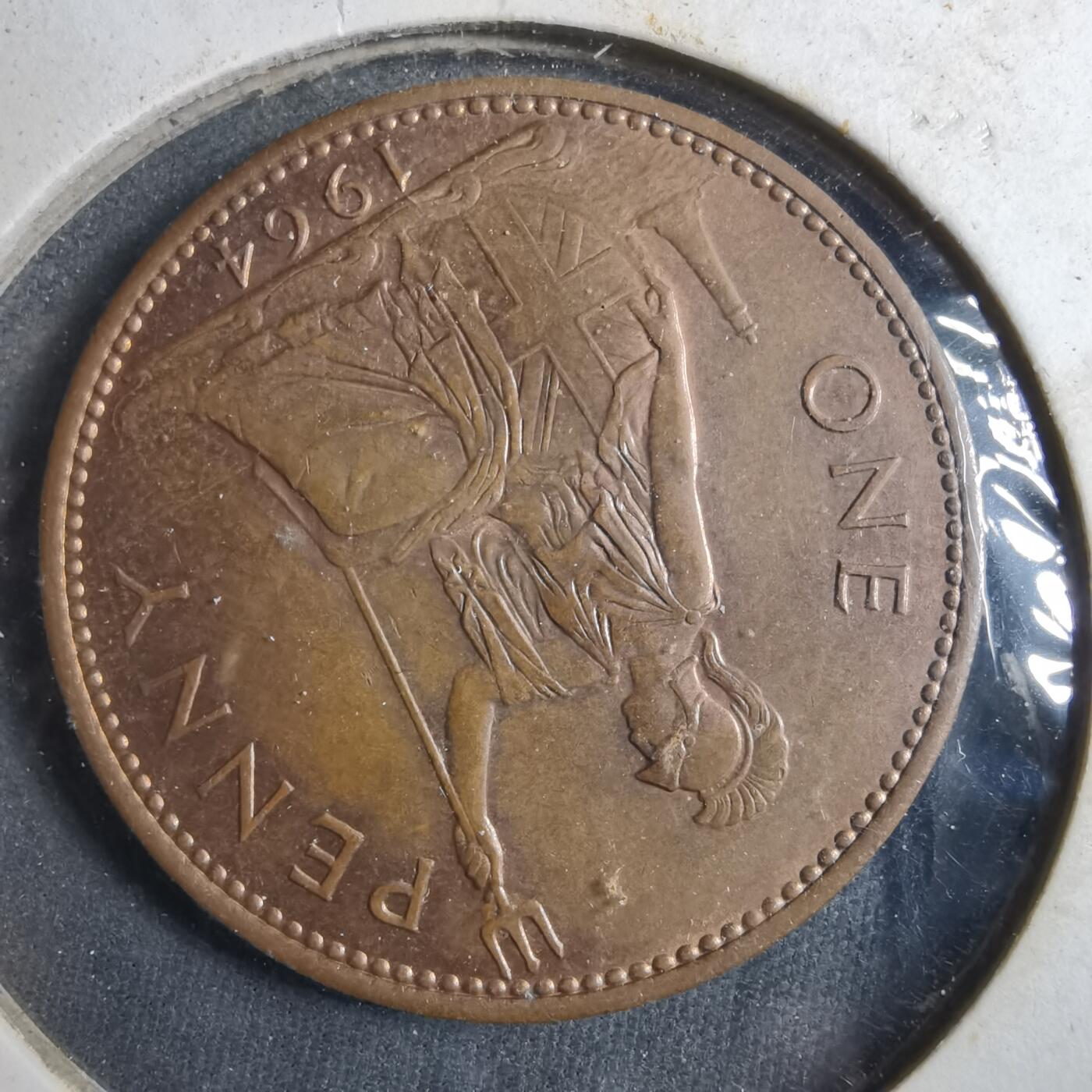 沼泽如烟--第902场 英国1964年1便士