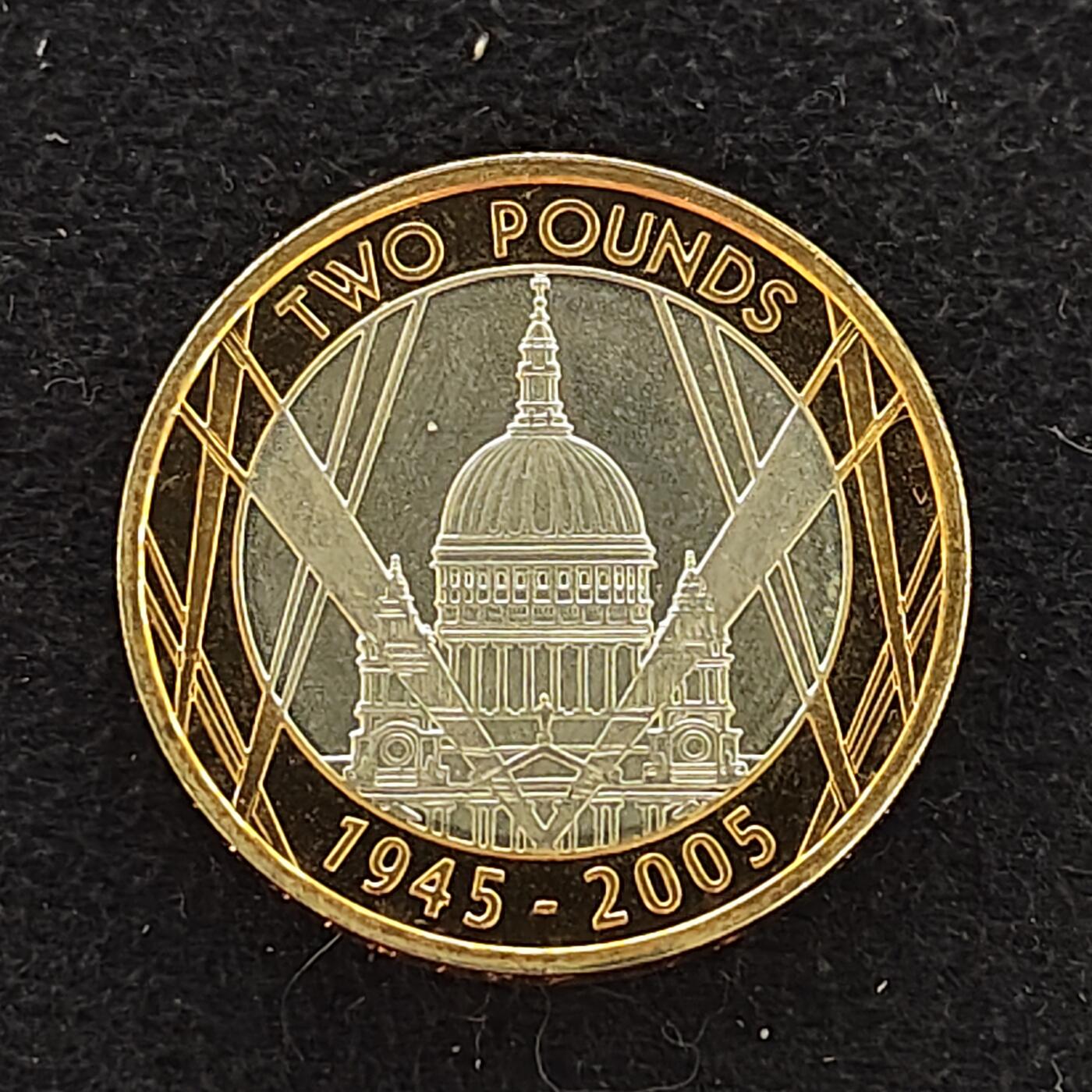 【全场包邮】纯粹捡漏拍477场（免费代拍第14场）调整中 英国2005年2镑二战胜利60周年精制镀金纪念银币