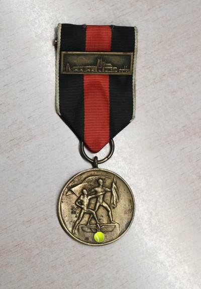 大猫徽章拍卖 第282期 -  德三 苏台德合并奖章 布拉格堡勋条