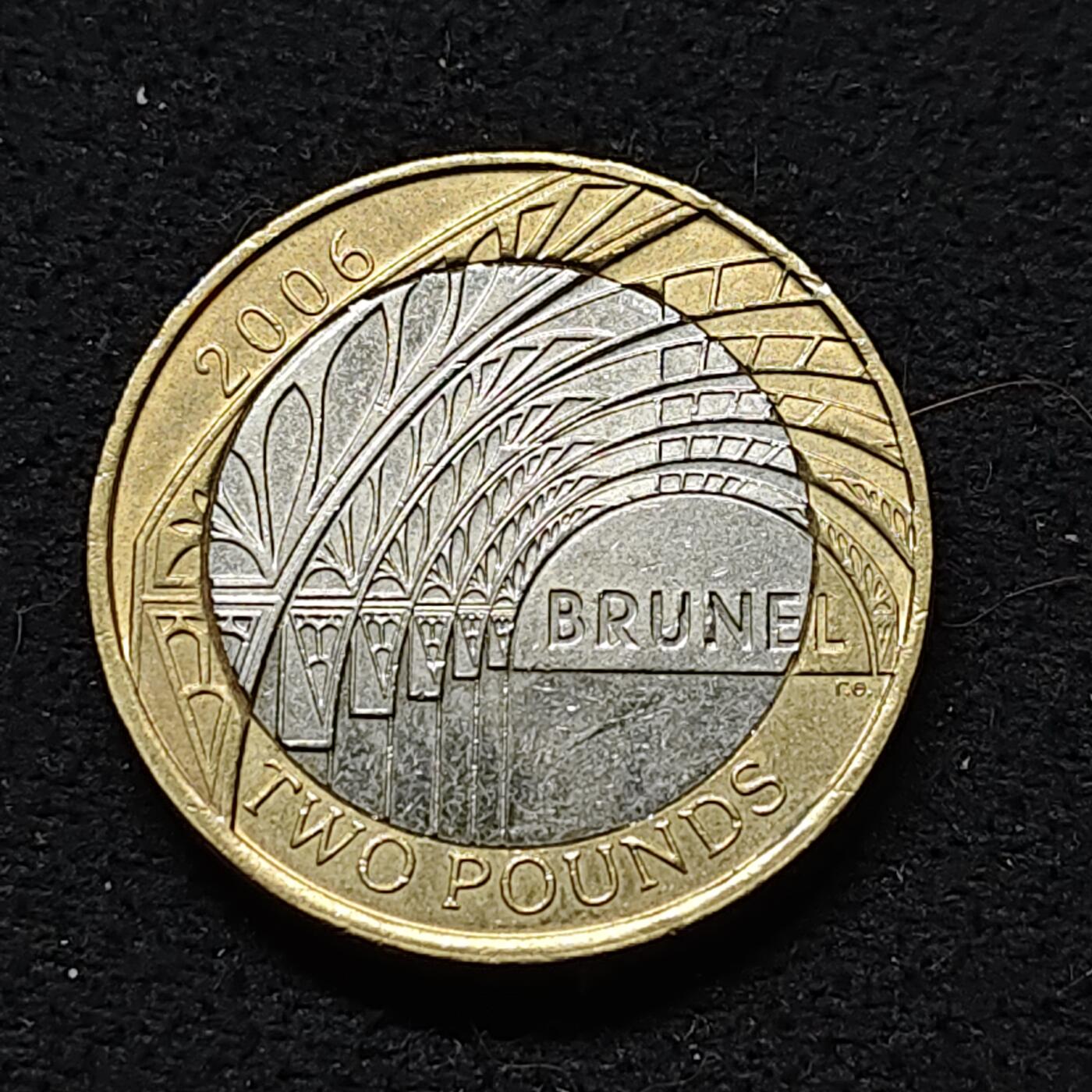 【全场包邮】纯粹捡漏拍476场（免费代拍第13场）调整中 英国2006年2镑工程师布鲁内尔帕丁顿车站双色纪念币