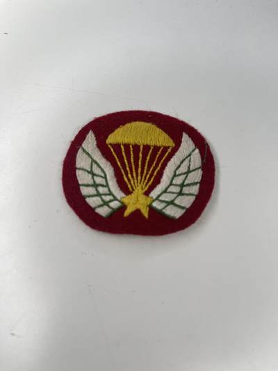 新时代收藏徽章红藏拍卖(第二十八场)  徽章纸品证书杂项 - 越南战争时期 南越陆军特种部队刺绣贝雷帽徽