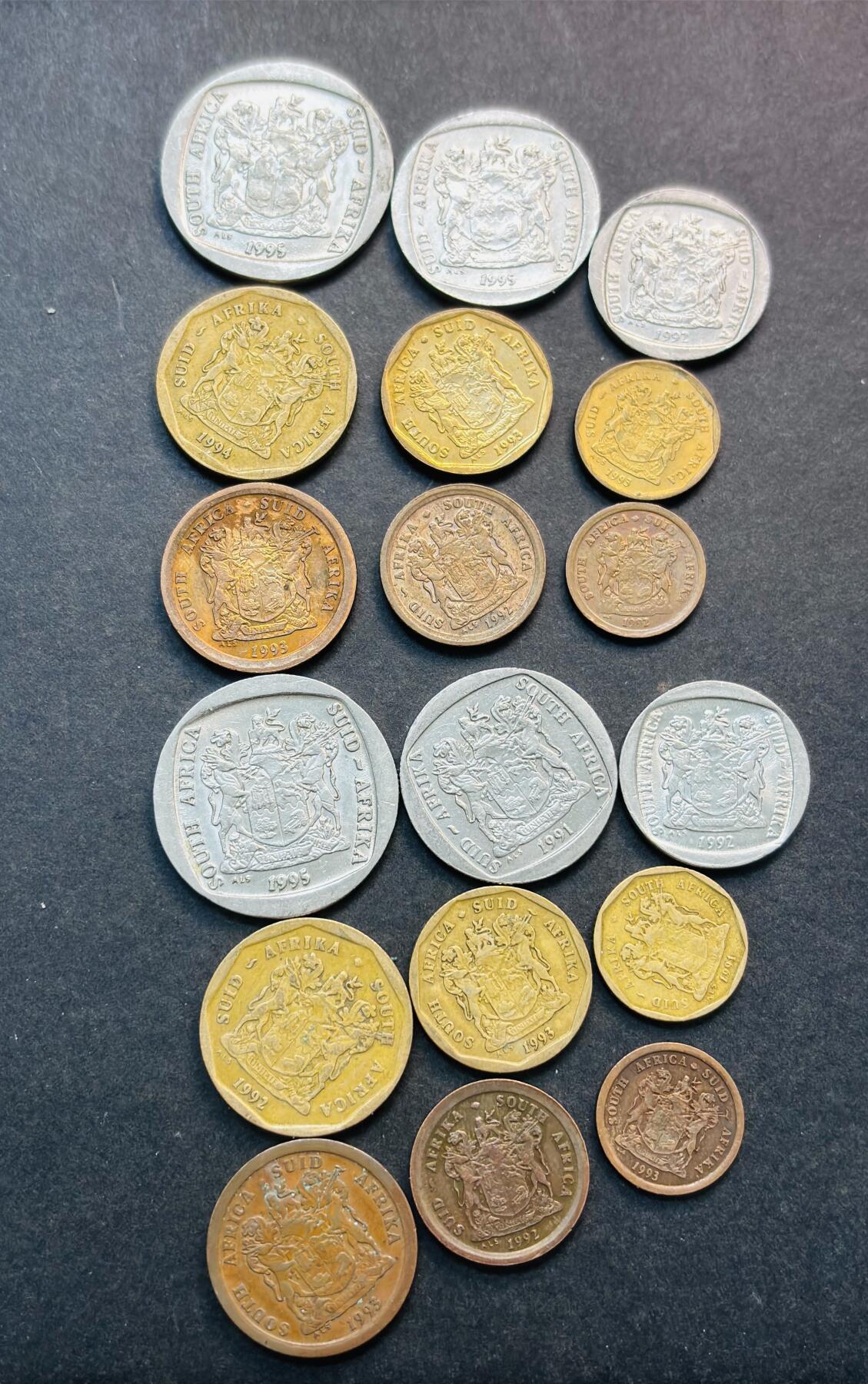 文馨钱币收藏第 281 场，【 长期接收代拍品】银元，银币，套币，纸币专场（本场截拍后休息三天，19 号发货） 极美品南非 1 分-5 伊兰特套币 2 套共 18 枚