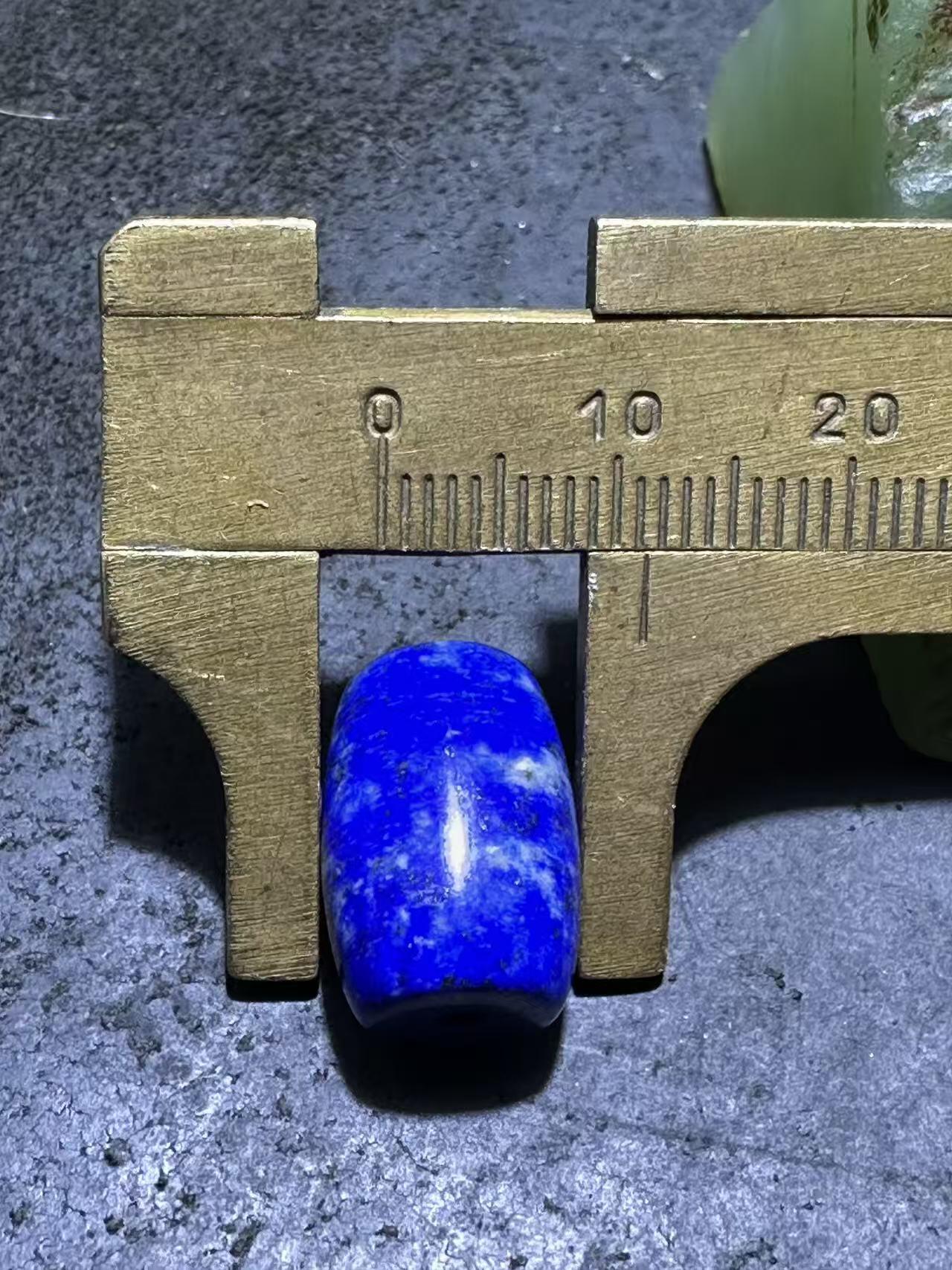 精美阿富汗老矿青金石桶珠一颗，，