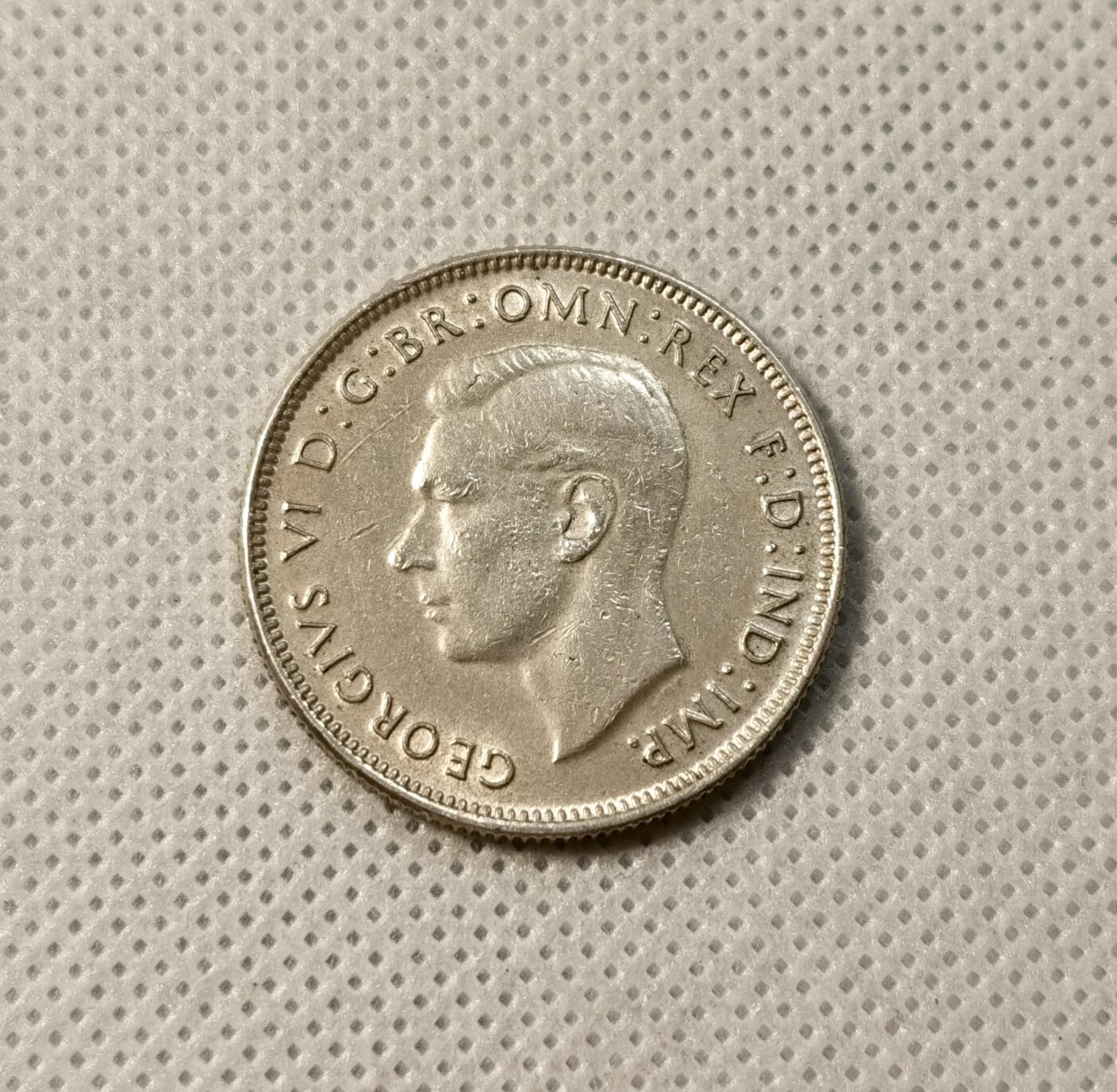 甄臻铺-世界币章拍卖（第39期）送拍享返佣金等优惠多多 英属澳大利亚乔六1弗洛林1942   28.5mm 2mm 11.6g  0.925Ag