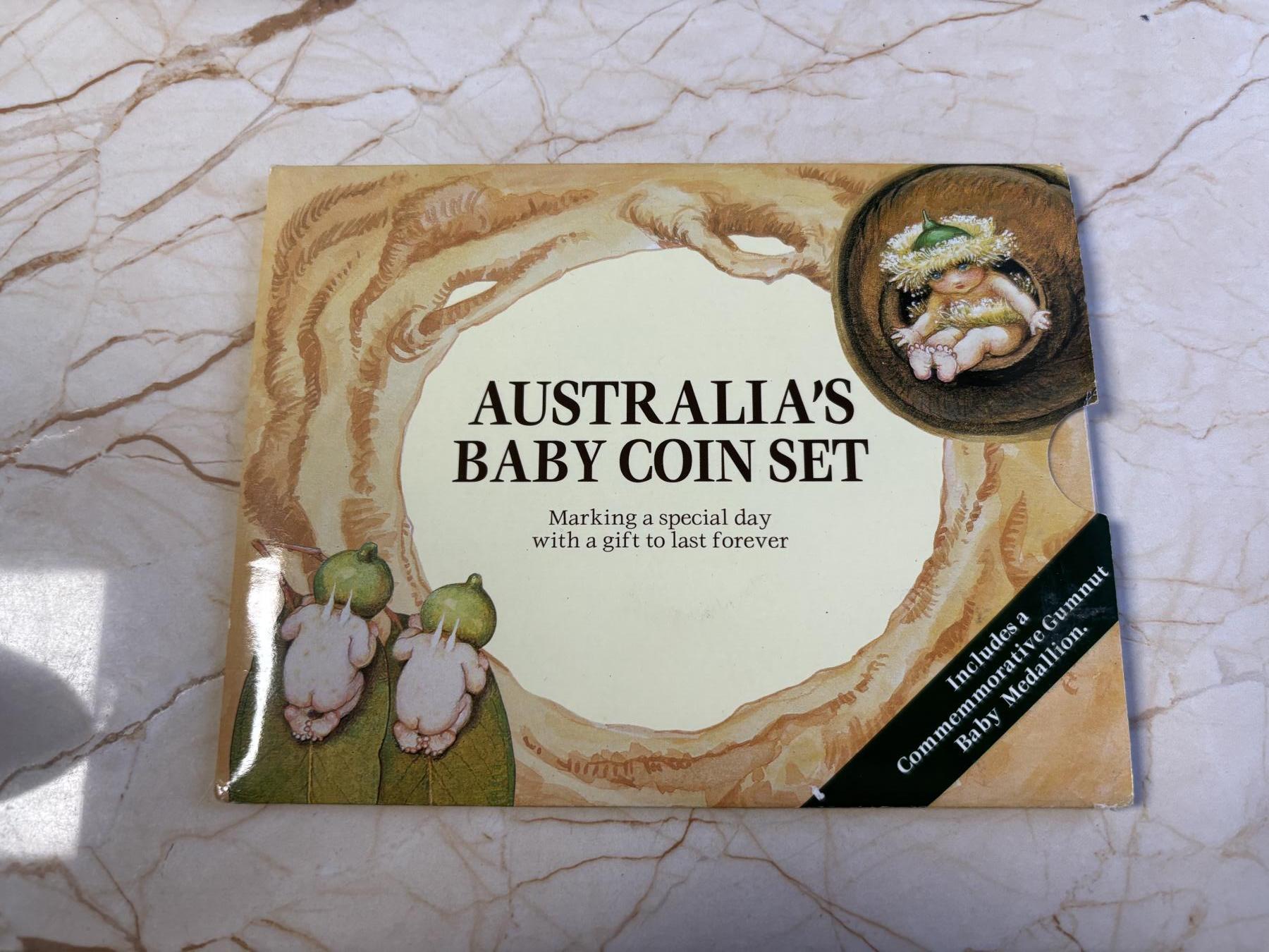 第181期拍卖 澳大利亚1995年S版婴儿6枚纪念币套装加一枚章册装