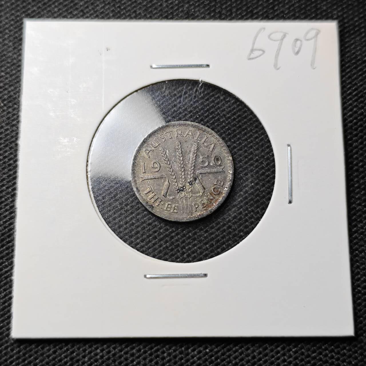 KK钱币收藏小铺  第369场  2月预留时间 周末发货  1950澳大利亚3便士银币