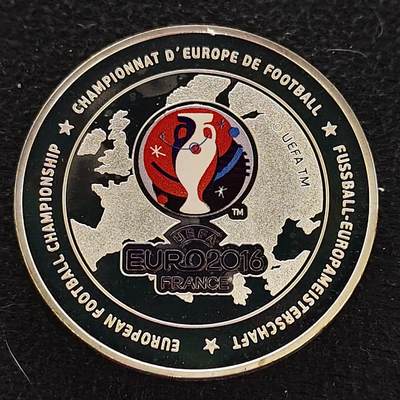 【全场包邮】纯粹捡漏拍476场（免费代拍第13场）调整中 - 【纪念章】法国2016年欧锦赛官方发行镀银彩色精制纪念章-巴黎