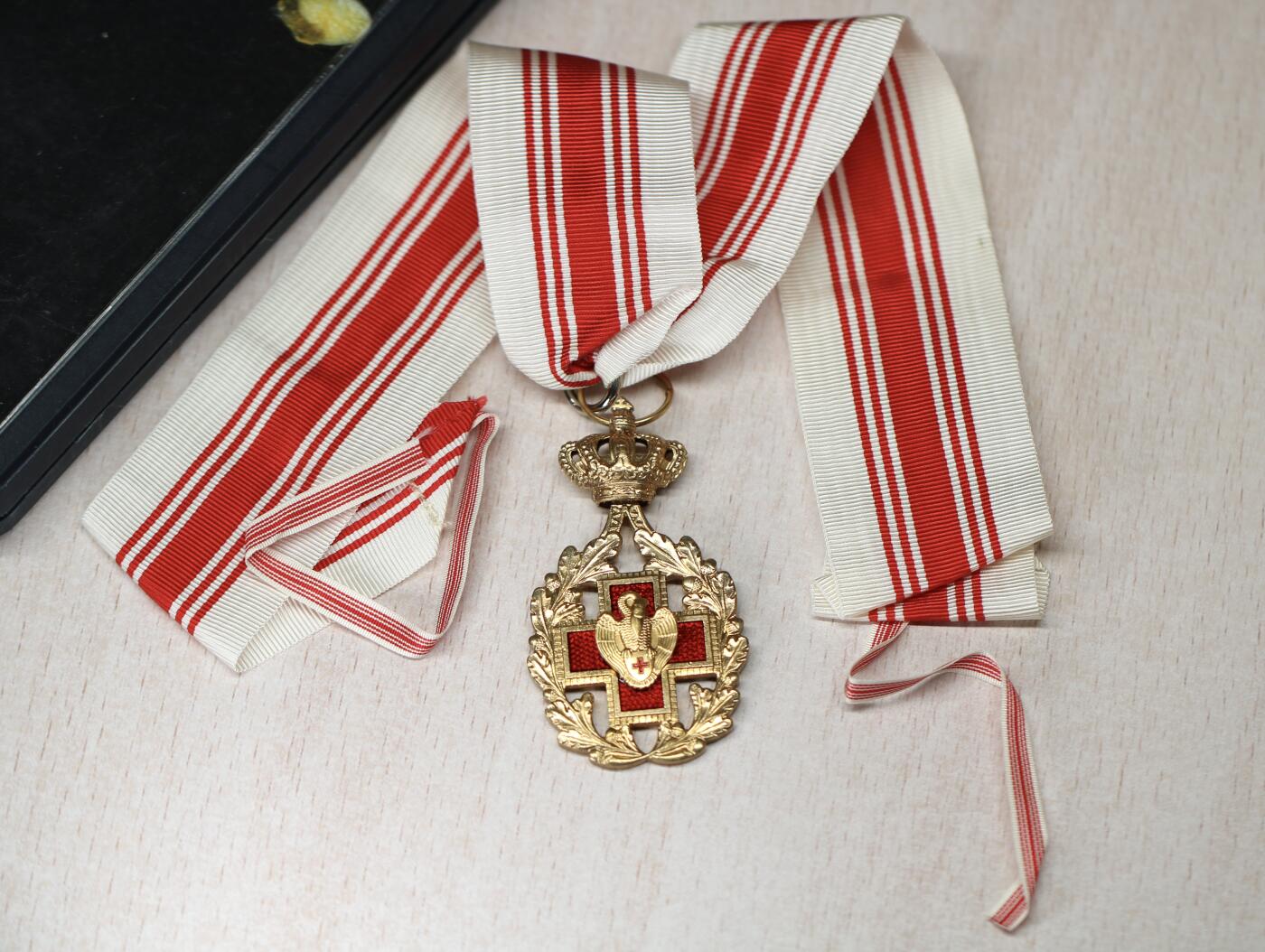 大猫徽章拍卖 第282期 比利时金级指挥官级献血功勋勋章