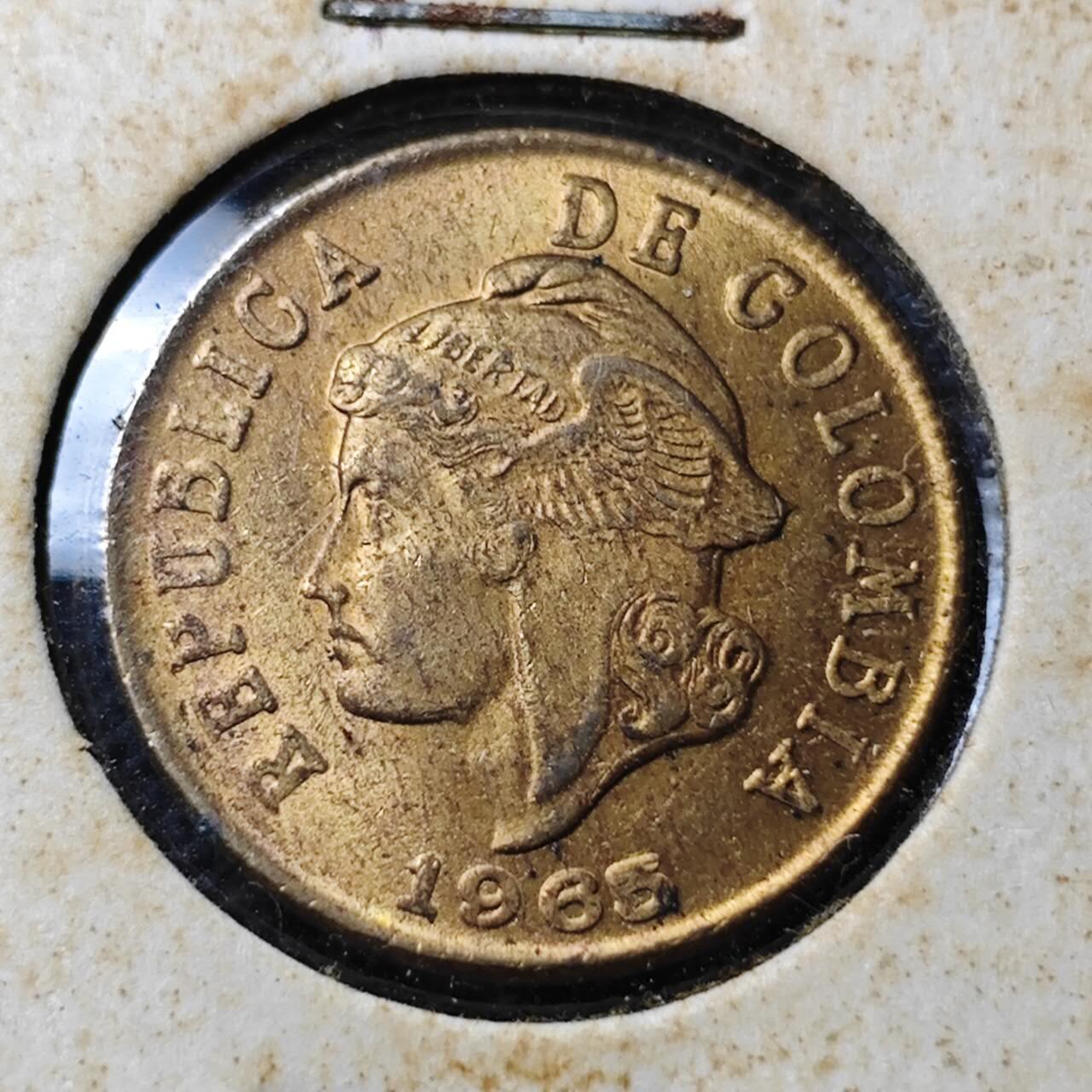 KK钱币收藏小铺  第369场  2月预留时间 周末发货  1965哥伦比亚2分铜币