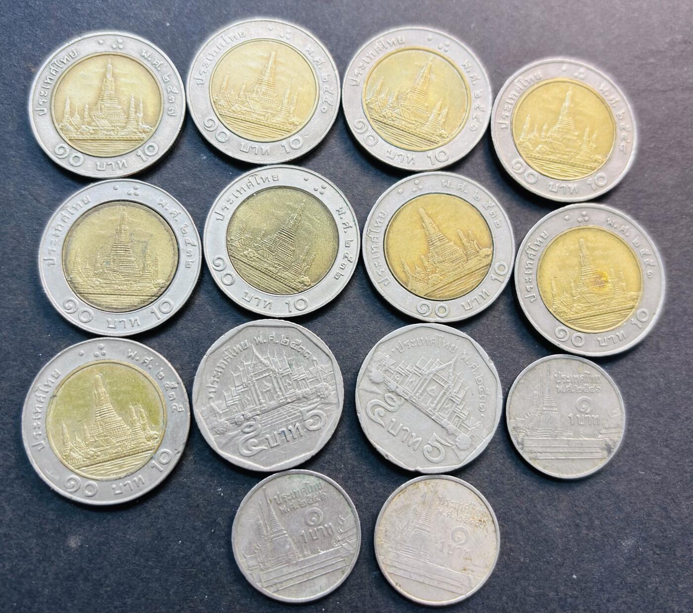 文馨钱币收藏第 281 场，【 长期接收代拍品】银元，银币，套币，纸币专场（本场截拍后休息三天，19 号发货） 泰国青年国王 14 枚，包含 9 枚 10 泰铢双色纪念币